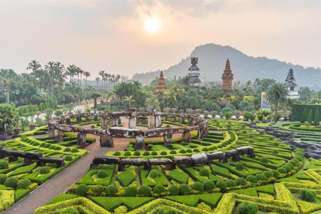 Отель Baan Pimpisa Бангсаре Экстерьер фото
