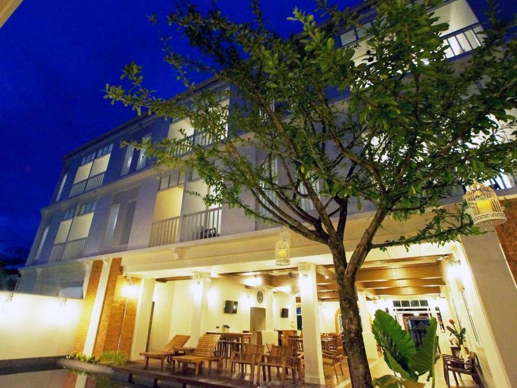 Отель Baan Pimpisa Бангсаре Экстерьер фото