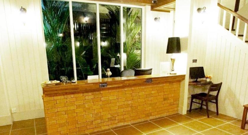 Отель Baan Pimpisa Бангсаре Экстерьер фото
